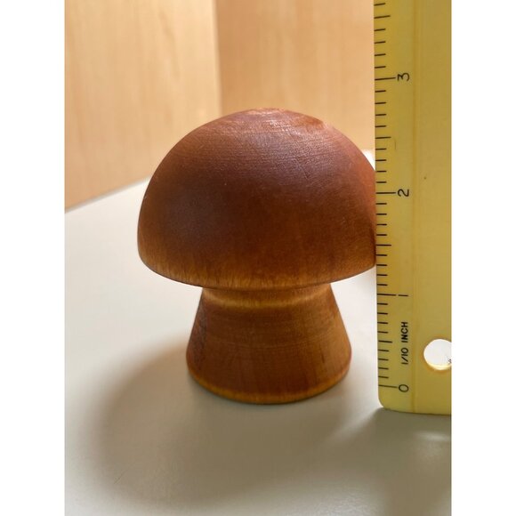 Canterburys Crack & Peel Wooden Mushroom Nutcracker - Picture 8 of 12